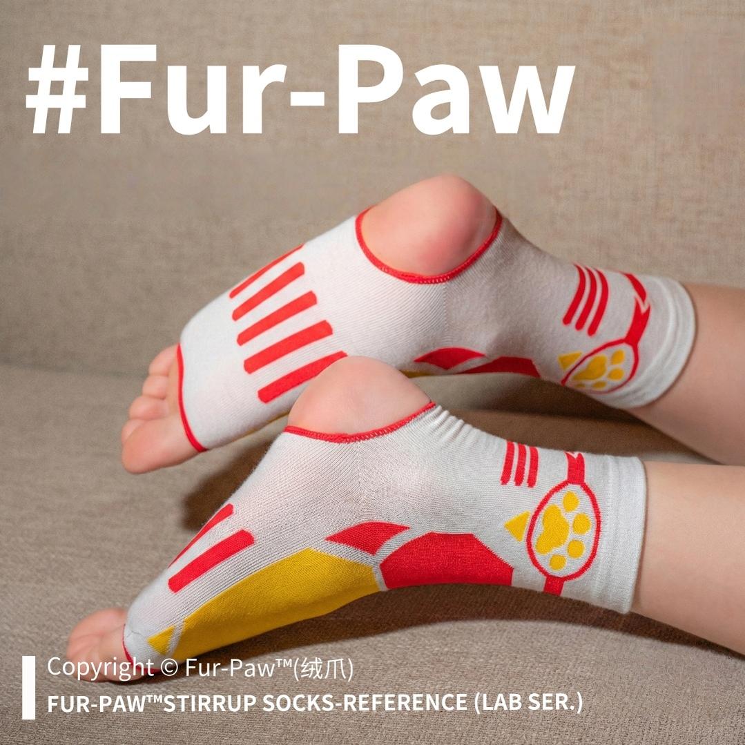 Paw Printed Ankle Stirrup Socks, Mecha-style 45330:845185